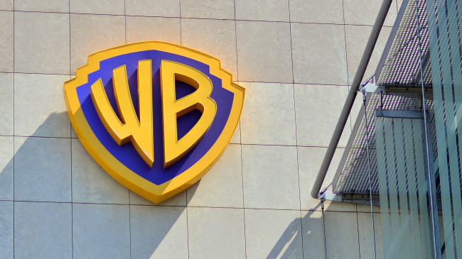 Warner Bros. Discovery tutkii Paramount Skydancen viimeisintä tarjousta, mutta näyttää edelleen suosivan Netflixin 83 miljardin dollarin sopimusta