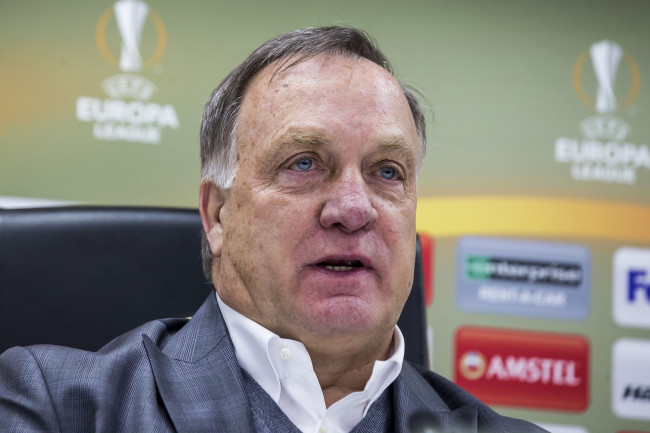 Curaçaon manageri Dick Advocaat eroaa neljä kuukautta ennen MM-debyyttiä