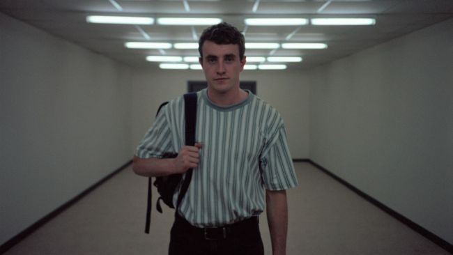 Paul Mescal myy käytettyjä vaatteita hyväntekeväisyyteen