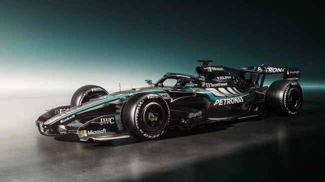 Formula 1 2026: Mercedes-AMG esittelee W17:n