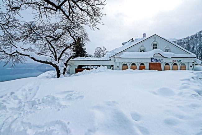 Ainakin 30 ihmistä kuollut ja noin 200 loukkaantunut Japanissa viikkoja jatkuneen rankan lumisateen jälkeen
