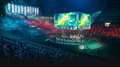 Esportsin pit&auml;isi yritt&auml;&auml; j&auml;ljitell&auml; pokeria eik&auml; NFL:&auml;&auml;.