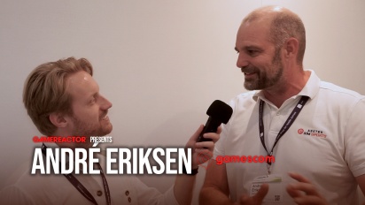 Sim-kilpailuiden tekeminen helpommin l&auml;hestytt&auml;v&auml;ksi - Asetek SimSports Gamescom 2025 Andr&eacute; Eriksenin haastattelu