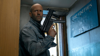 Mutiny Jason Statham on palannut ja tekee sit&auml;, mit&auml; osaa parhaiten.